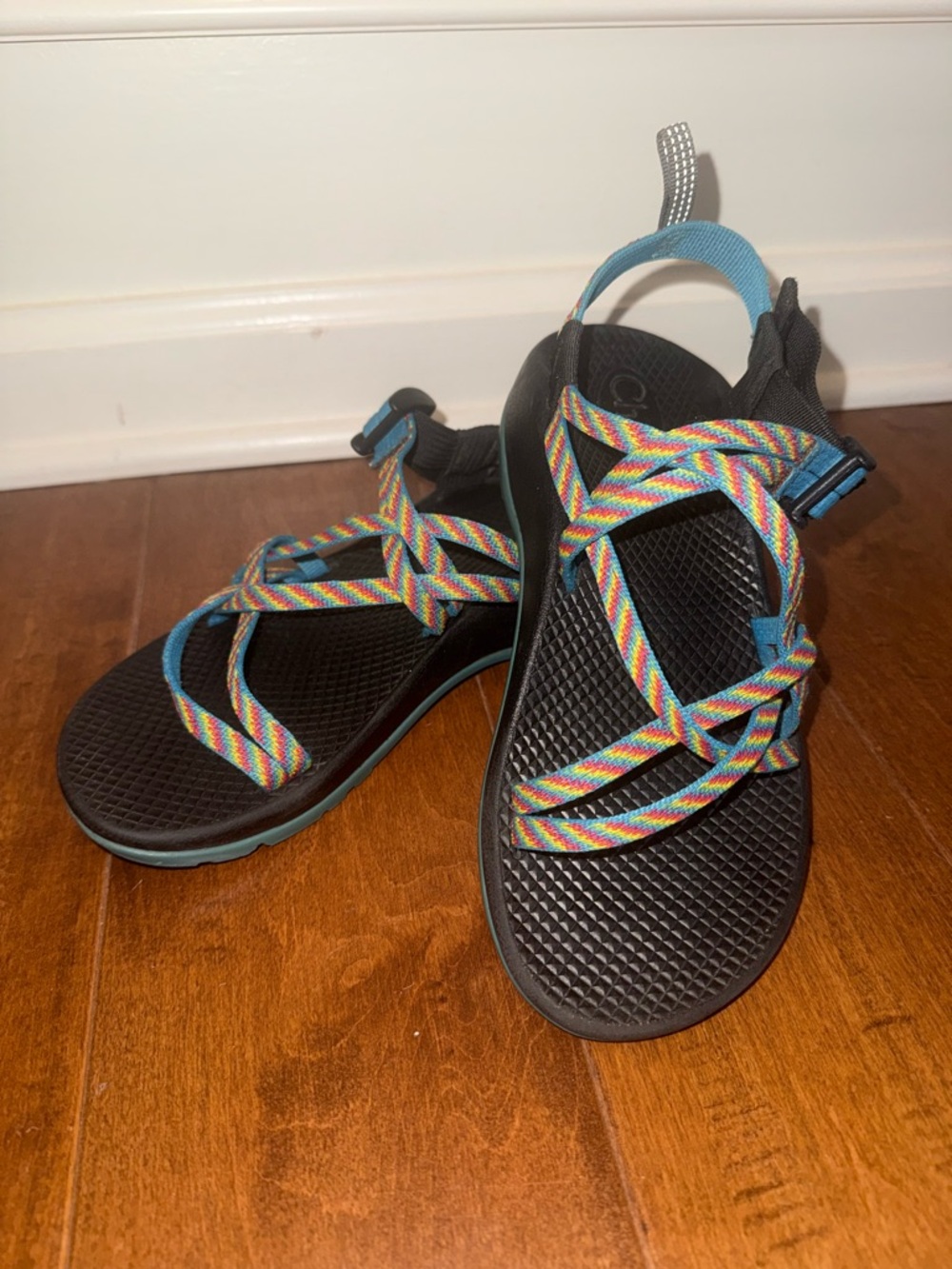 CHACO SANDALS Girls Rainbow Chaco Sandals Shoes 4